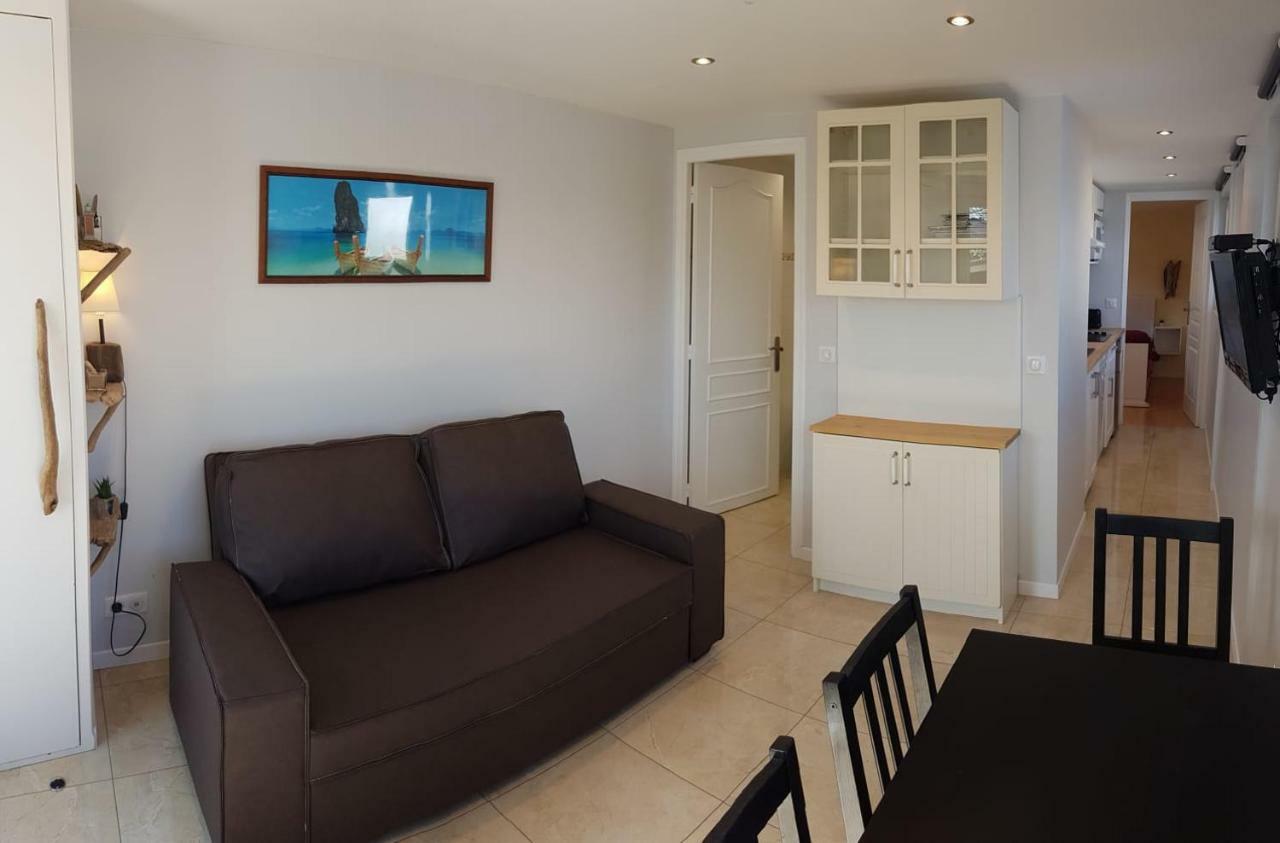Maisonnette Bois Flottes Salles  Buitenkant foto